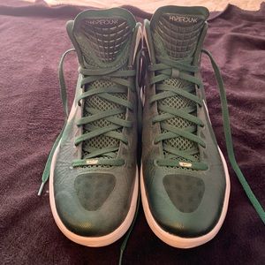 Nike HyperDunk size 13
